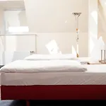 City Hotel
