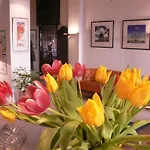City Hotel