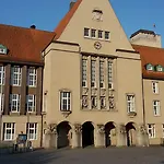 City Hotel