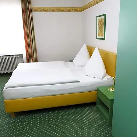 City Hotel