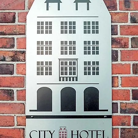 City Hotel