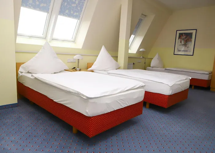 City Hotel 3* دلمنهورست