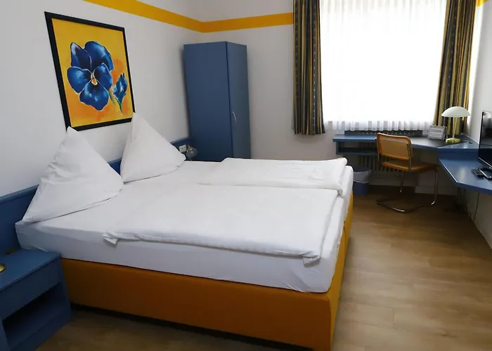 City Hotel دلمنهورست